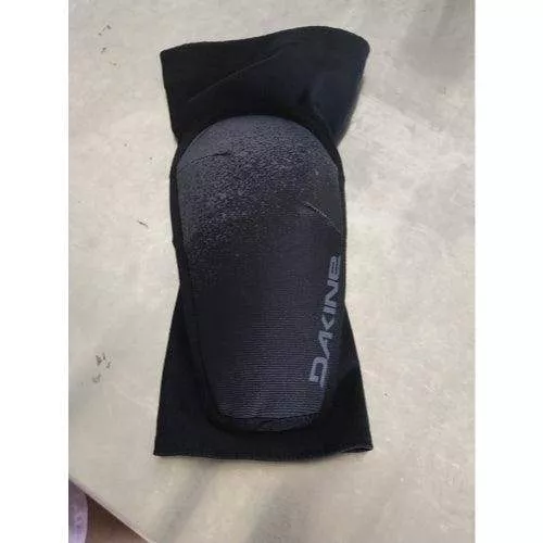 Used Dakine Slayer Biking Protection Knee Pads, Black, Medium
